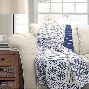 Lush Decor Monique Quilted Throw Blanket 50 x 60" Blue White Printed Cottagecore